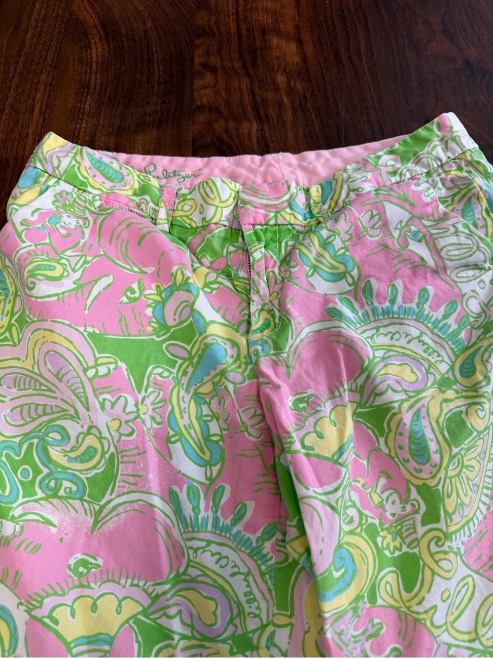 3/$30 ☀️ Lilly Pulitzer Pink & Green Paisley Cotton Avenue Shorts - Picture 4 of 10